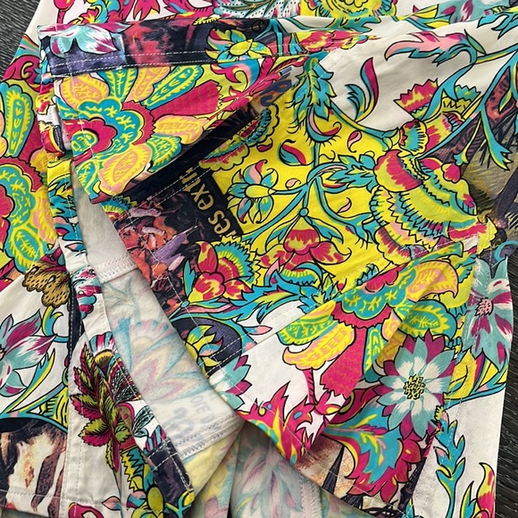 Upcycled graphic skirt, size 2 - Picture 3 of 4